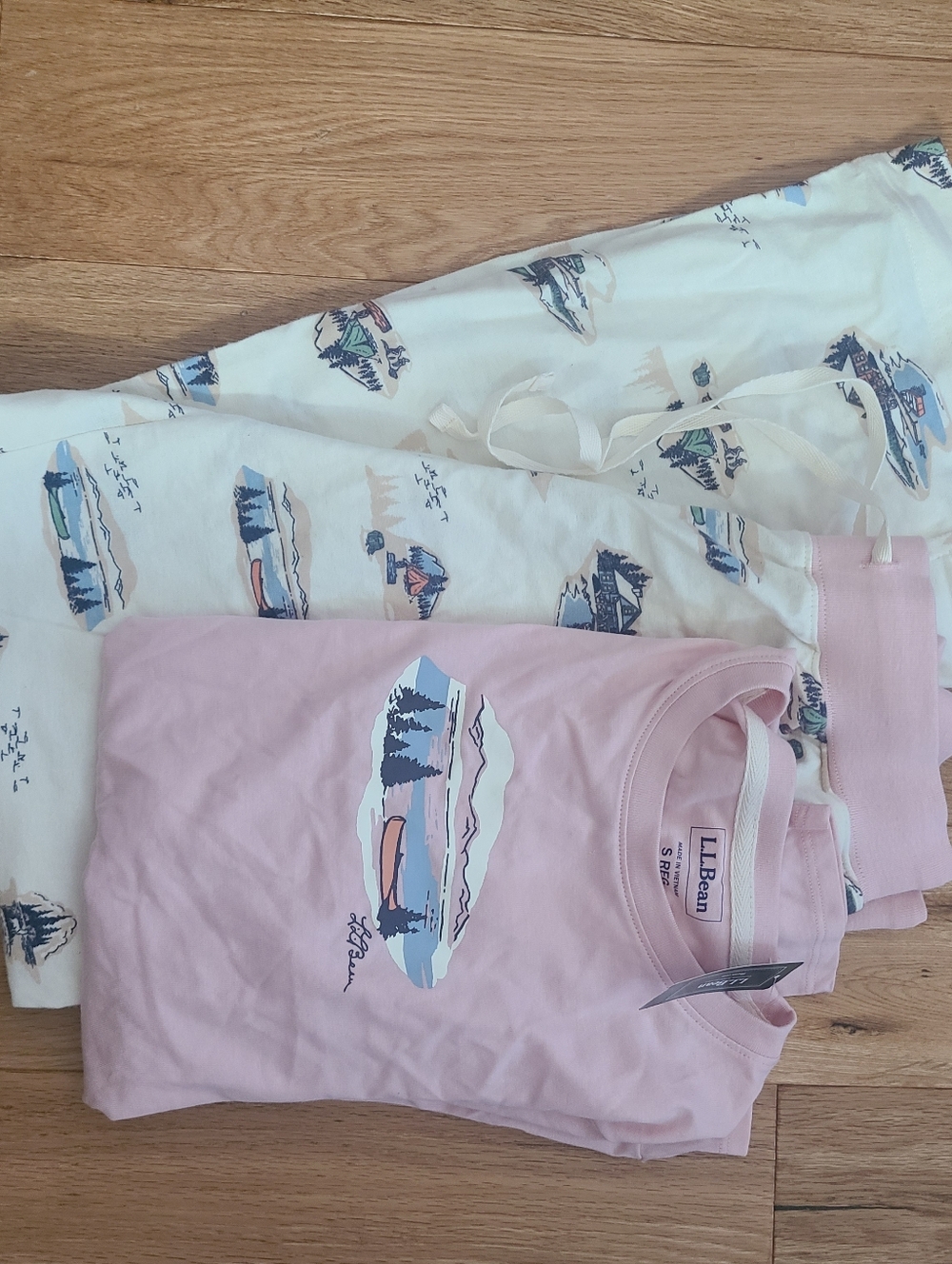 L.L. Bean Pink Long-Sleeve Pajama Top with Scenic Camping Graphic - Picture 5 of 6